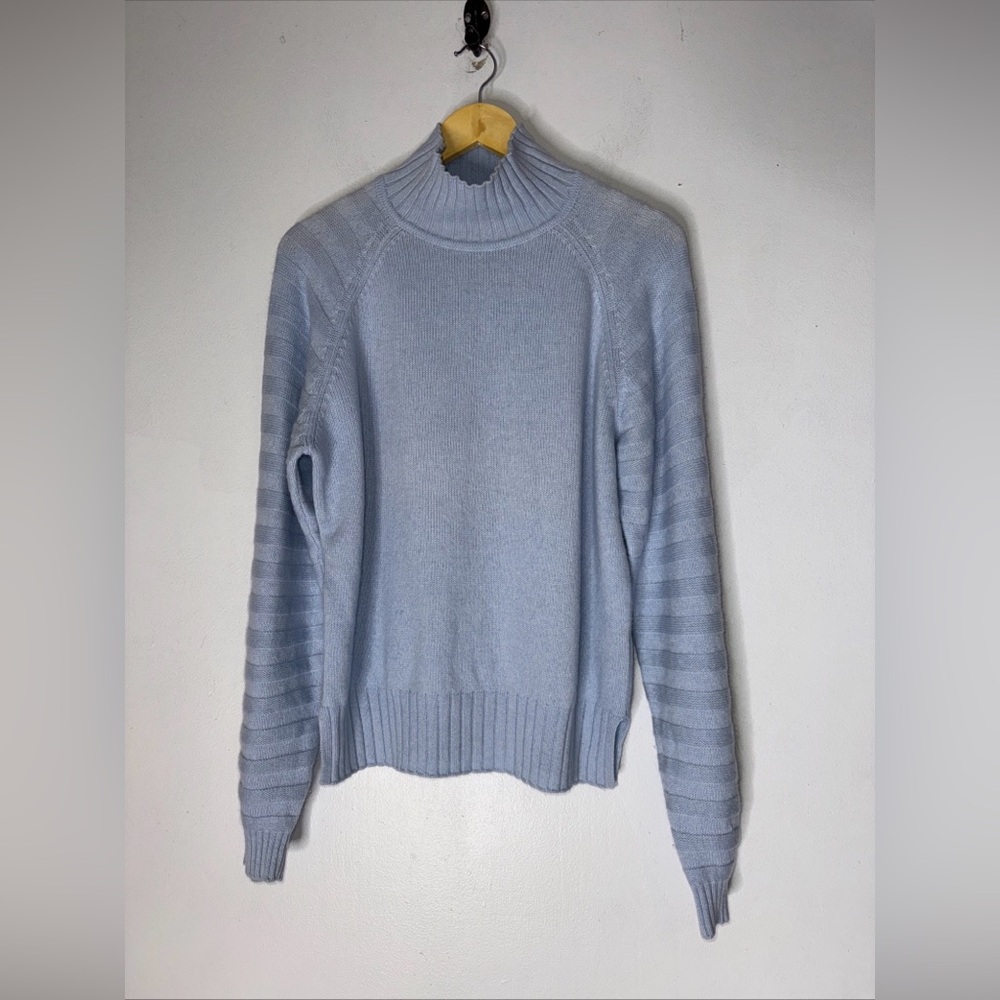 Van Kukil Light Blue Mock Neck Cashmere Sweater Medium‎